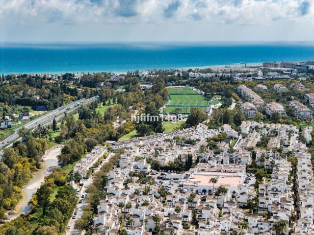 Takvåning i Nueva Andalucía