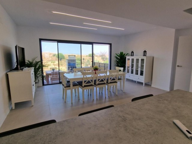 3 Makuuhuoneen Rivitalo Alhaurín de la Torre