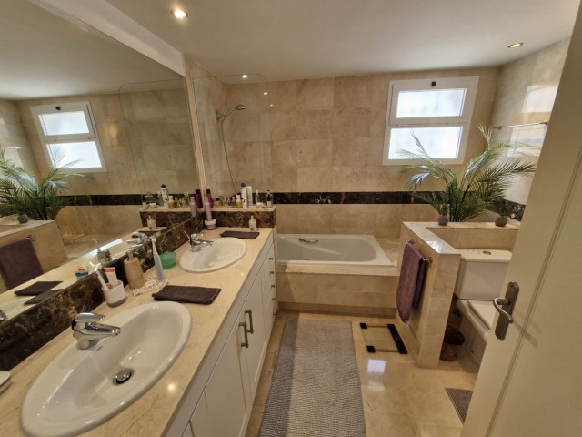 2 Slaapkamer Appartement in Calahonda