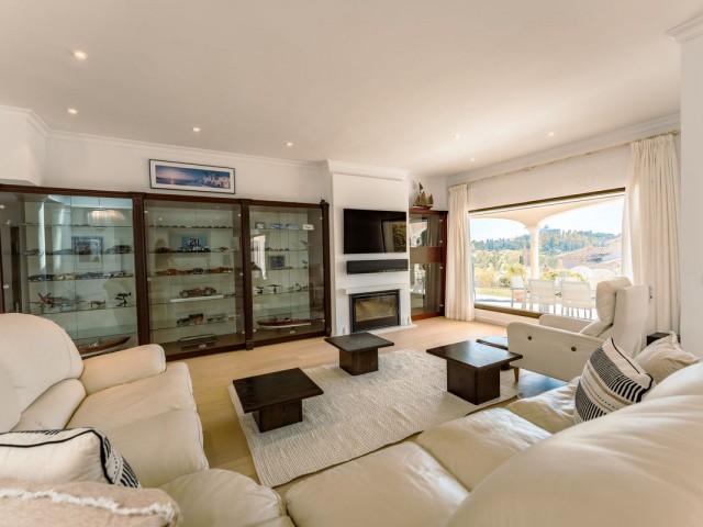 4 Soveroms Villa i Benahavís