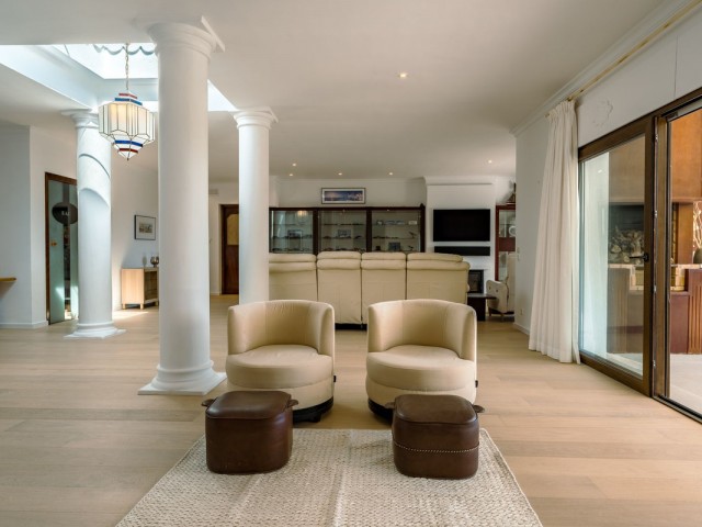 4 Soveroms Villa i Benahavís