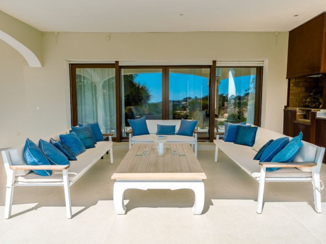 4 Soveroms Villa i Benahavís