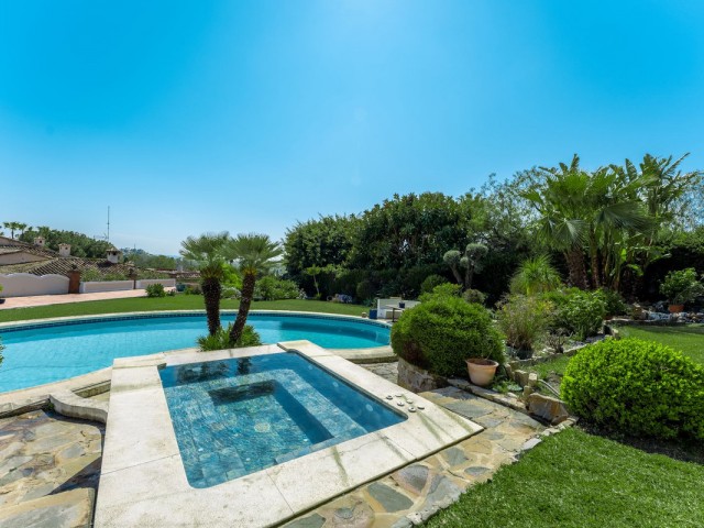 4 Soveroms Villa i Benahavís