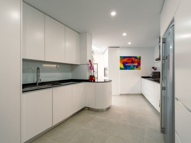 4 Makuuhuoneen Huvila Benahavís