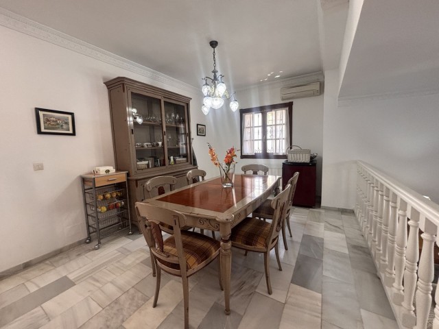 3 Schlafzimmer Villa in Nueva Andalucía