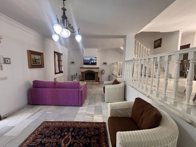 3 Schlafzimmer Villa in Nueva Andalucía