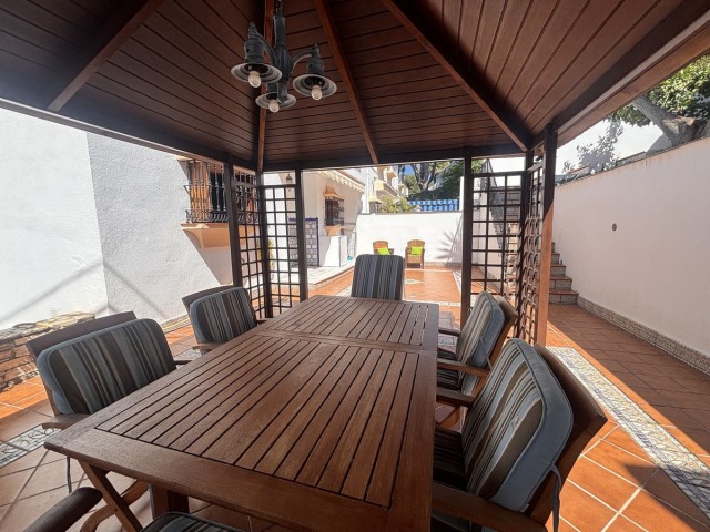 3 Schlafzimmer Villa in Nueva Andalucía