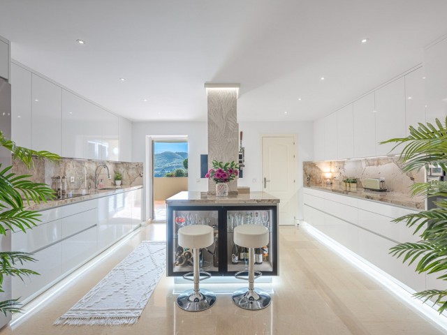 2 Makuuhuoneen Huoneisto Benahavís