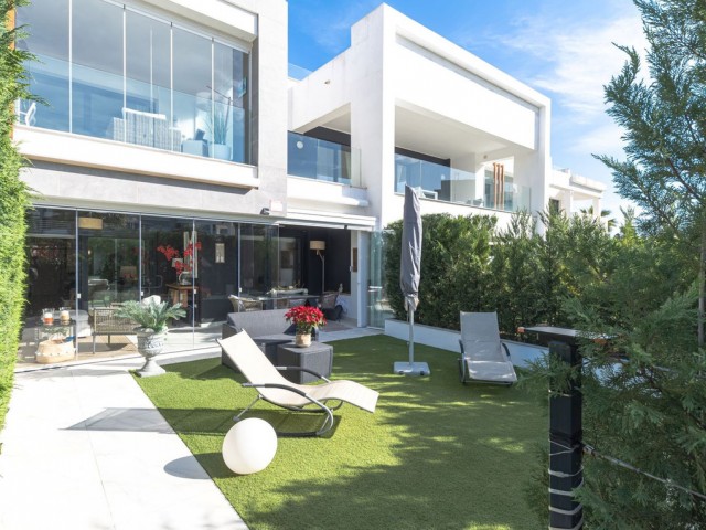 2 Bedrooms Apartment in New Golden Mile