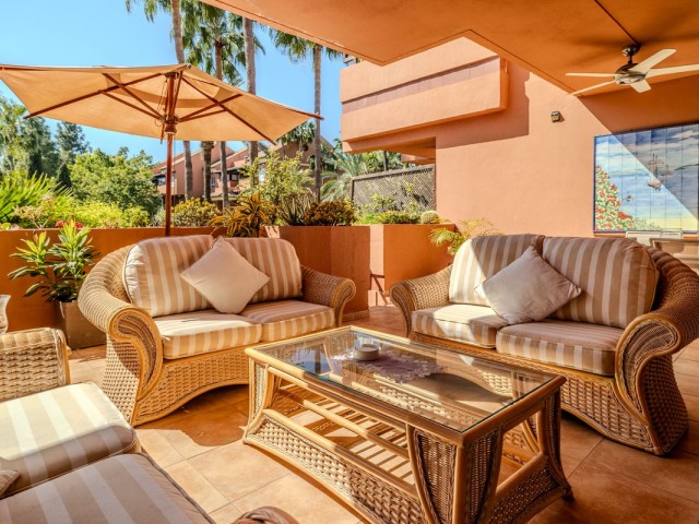 2 Makuuhuoneen Huoneisto Puerto Banús