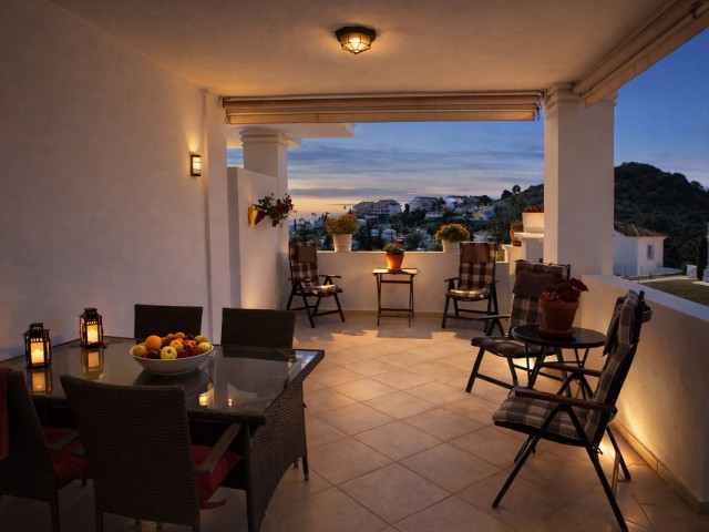 2 Schlafzimmer Apartment in Nueva Andalucía