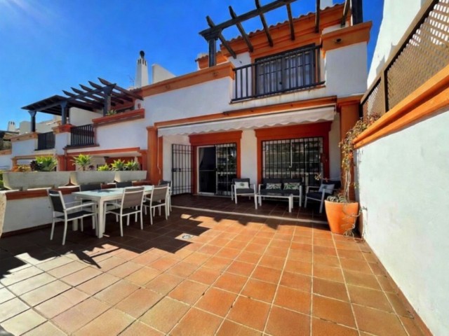 4 Schlafzimmer Reihenhaus in Marbella