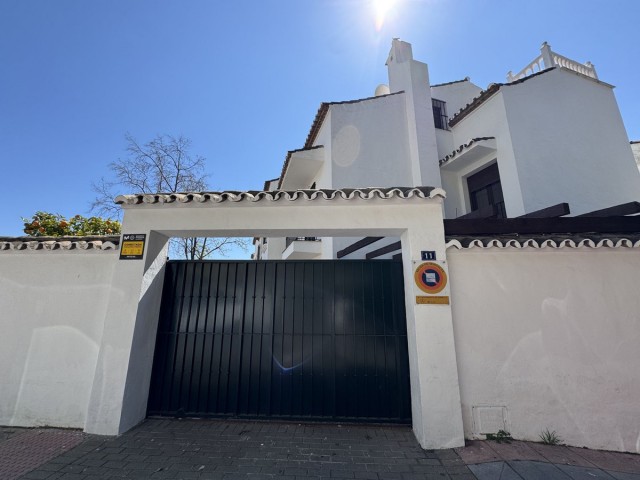 7 Slaapkamer Rijtjeshuis in Marbella
