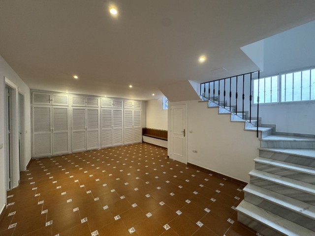 7 Slaapkamer Rijtjeshuis in Marbella