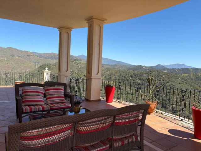 7 Schlafzimmer Villa in Estepona