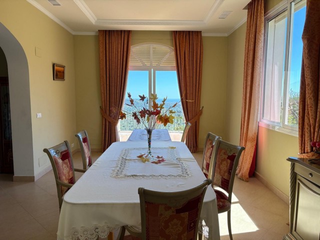 7 Schlafzimmer Villa in Estepona