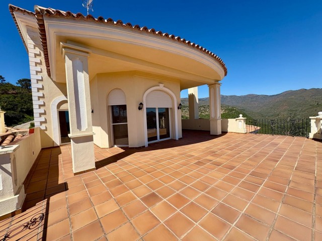7 Schlafzimmer Villa in Estepona