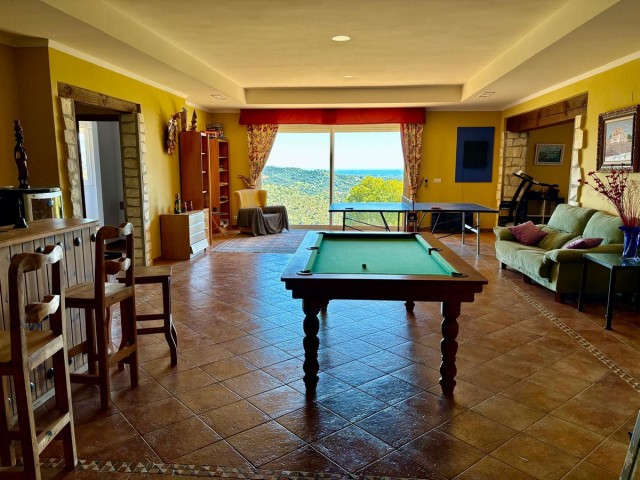 7 Schlafzimmer Villa in Estepona