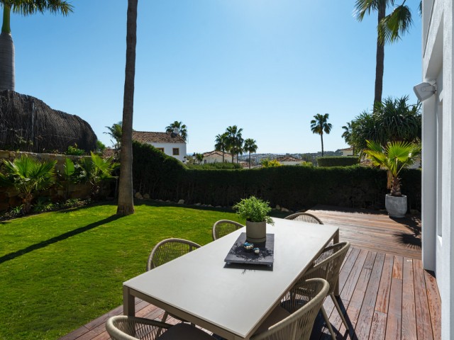 4 Schlafzimmer Villa in Nueva Andalucía