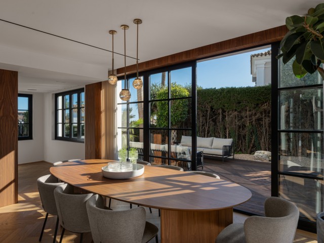 4 Makuuhuoneen Huvila Nueva Andalucía