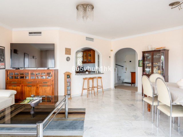 Maison mitoyenne avec 5 Chambres  à Benalmadena Costa