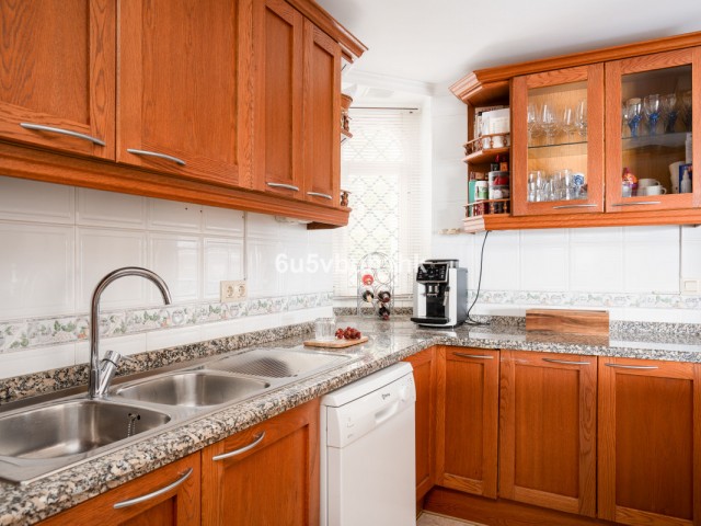 Maison mitoyenne avec 5 Chambres  à Benalmadena Costa