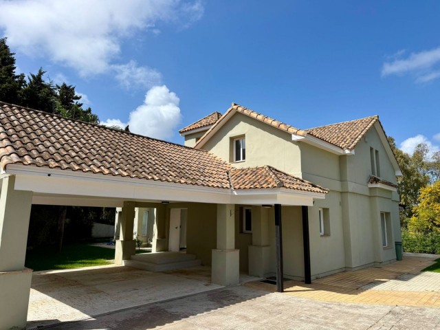 Villa, Sotogrande Costa, R5346292