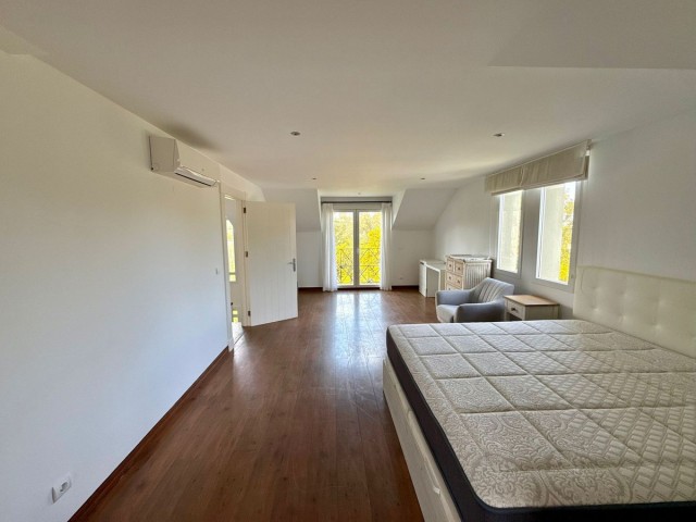 6 Makuuhuoneen Huvila Sotogrande Costa