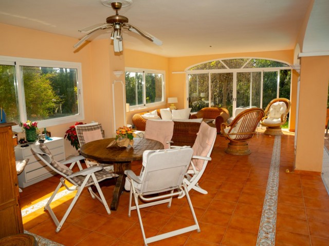 4 Makuuhuoneen Huvila Elviria