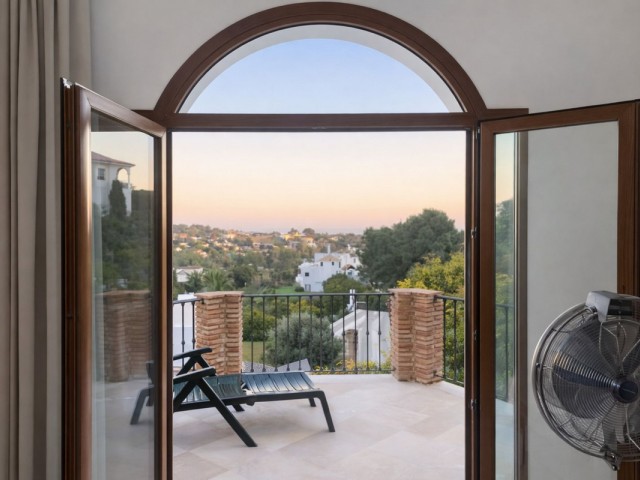 7 Makuuhuoneen Huvila Benahavís