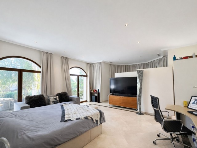 7 Makuuhuoneen Huvila Benahavís