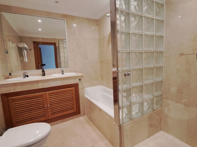 2 Schlafzimmer Apartment in Nueva Andalucía