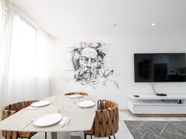 Apartamento con 3 Dormitorios  en Puerto Banús