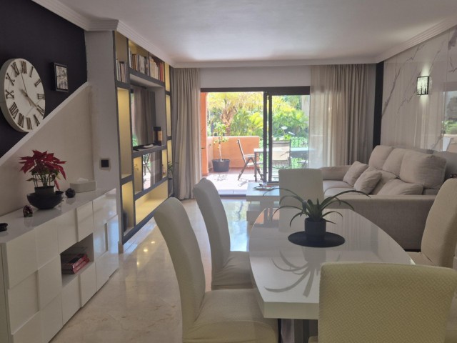 Apartamento con 2 Dormitorios  en Los Flamingos