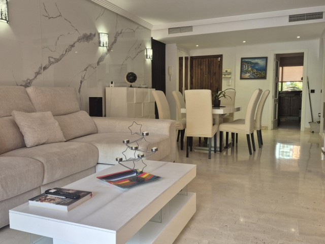 Apartamento con 2 Dormitorios  en Los Flamingos