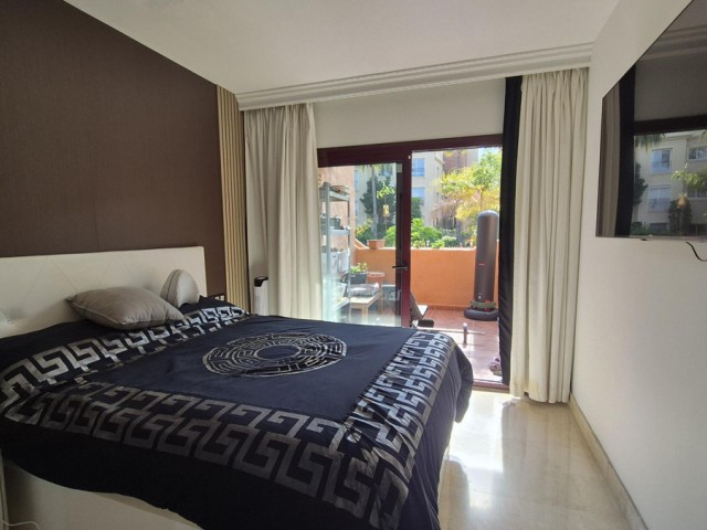 Apartamento con 2 Dormitorios  en Los Flamingos