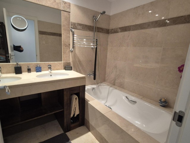 Apartamento con 2 Dormitorios  en Los Flamingos