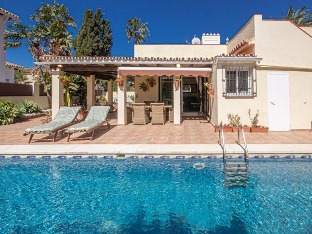 Villa, Marbesa, R5346010