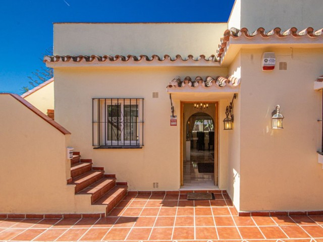 Villa, Marbesa, R5346010