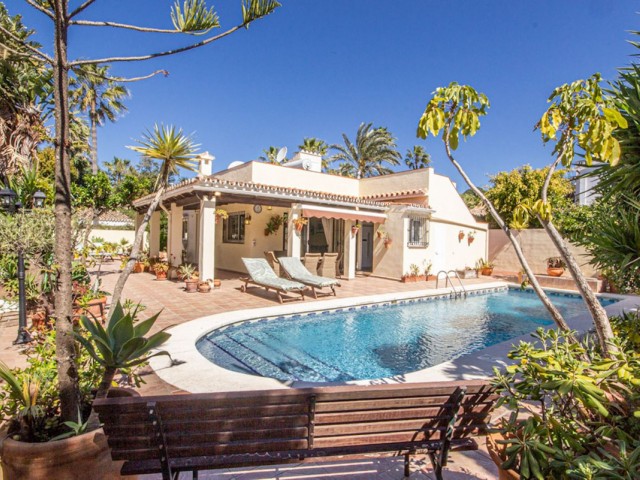 3 Makuuhuoneen Huvila Marbesa