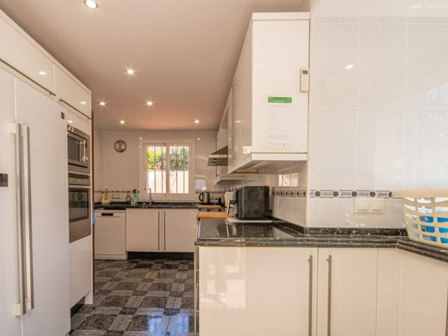 3 Makuuhuoneen Huvila Marbesa