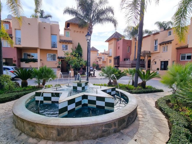 3 Schlafzimmer Reihenhaus in Nueva Andalucía