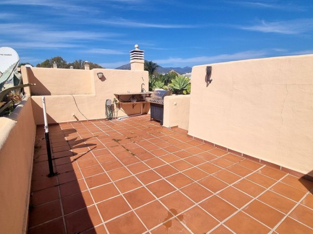 3 Slaapkamer Rijtjeshuis in Nueva Andalucía