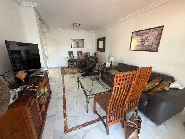 Penthouse avec 2 Chambres  à Puerto Banús