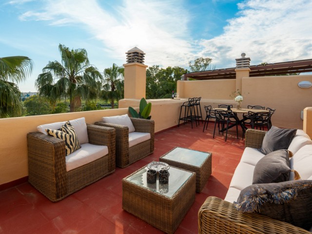 4 Makuuhuoneen Rivitalo Nueva Andalucía