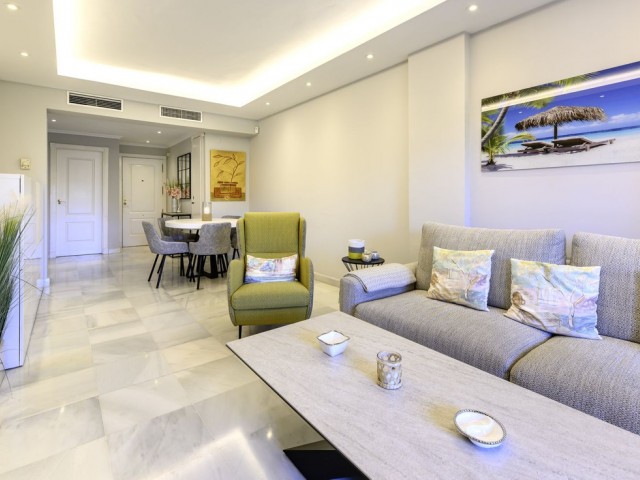 Appartement avec 3 Chambres  à Estepona