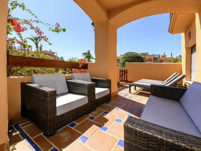 Appartement avec 3 Chambres  à Estepona