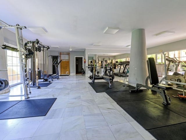 Appartement avec 3 Chambres  à Estepona