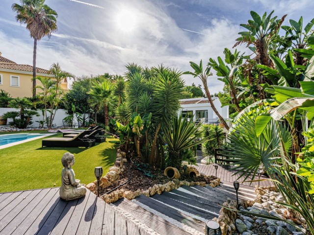 Villa avec 5 Chambres  à Marbella