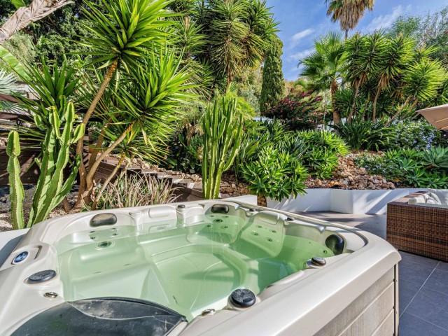 Villa avec 5 Chambres  à Marbella